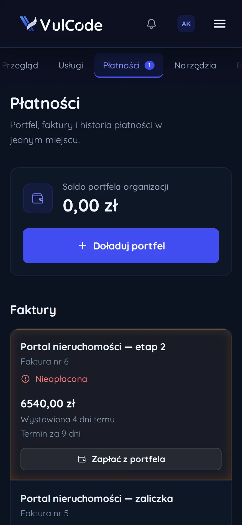 Płatności z portfelem i fakturami na komputerze i telefonie