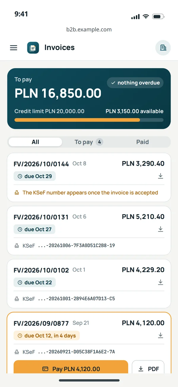 Invoices in a B2B portal on a phone: the amount due with the credit limit, an invoice waiting for its KSeF number and invoices with their KSeF numbers