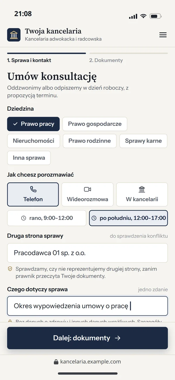 Pierwszy krok formularza konsultacji: dziedzina, sposób rozmowy, druga strona sprawy do sprawdzenia konfliktu i jedno zdanie o sprawie
